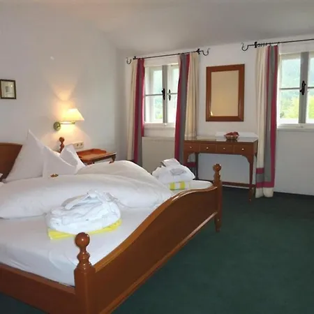 Seehotel Enzian 4* Weissensee