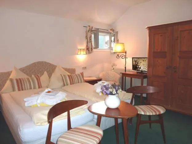 Hotel Seehotel Enzian Weissensee